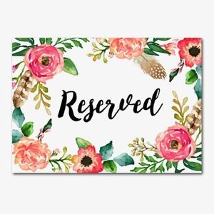 Brand new Pineapple *Reserved for Vanessa*